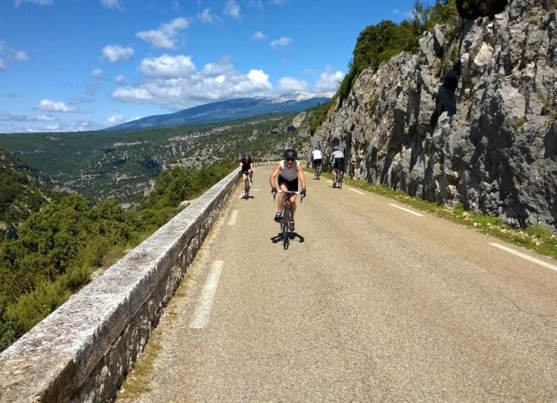 Entre Ventoux Et Luberon Chambre D'Hote Сол-де-Воклюз Екстериор снимка